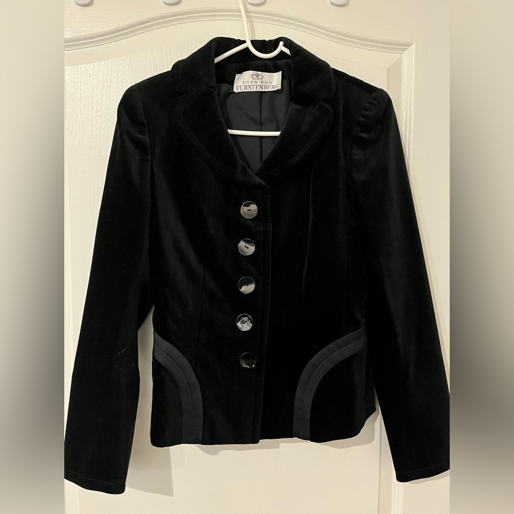 Egon Von Furstenberg 2-piece black velvet suit for women (suit jacket and skirt)